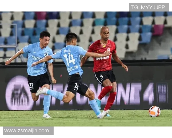 2018年大连一方与长春亚泰激战正酣精彩瞬间回顾与分析